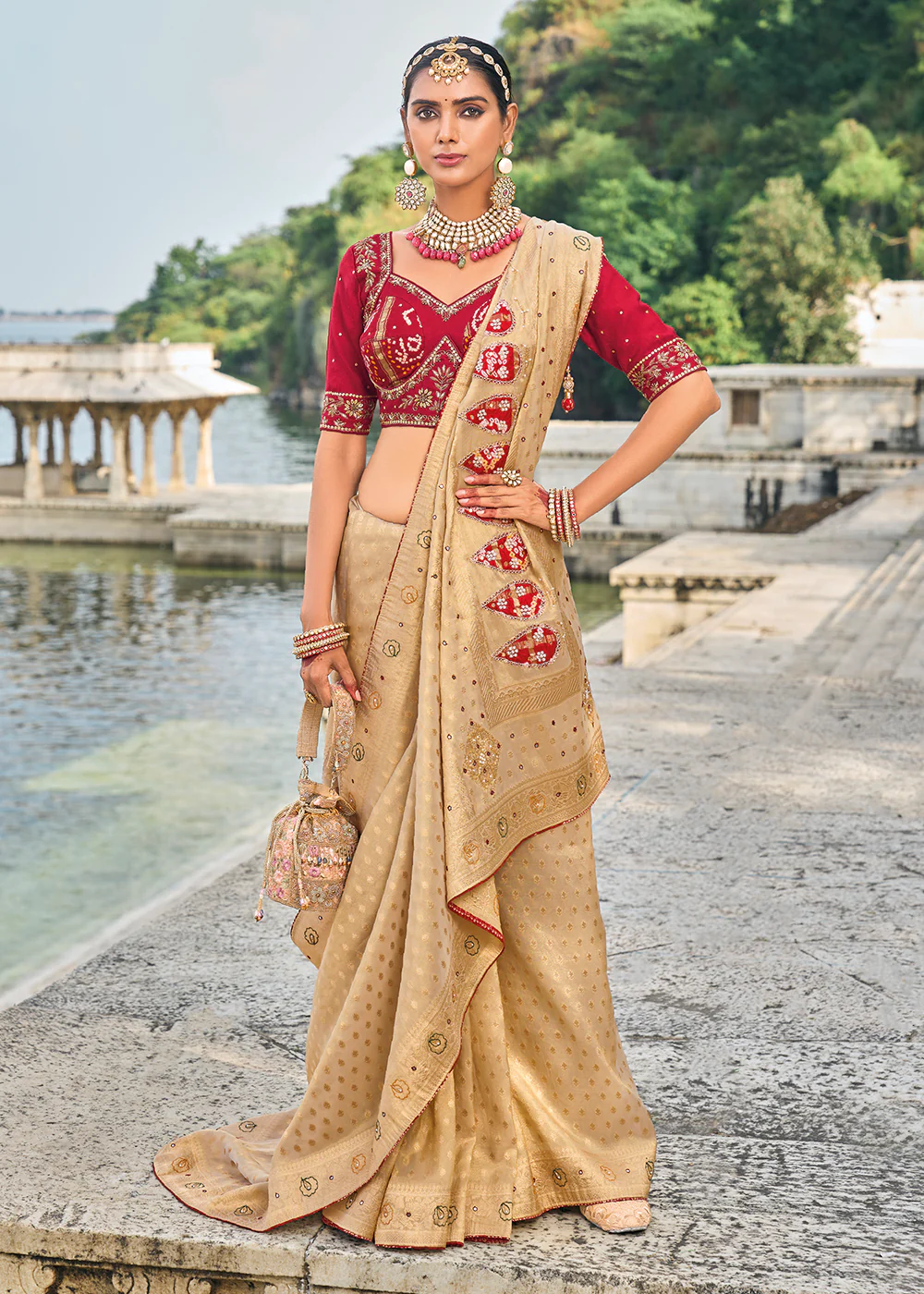 Tempting Cream Kanjivaram Silk Designer Traditional Saree - Image 3