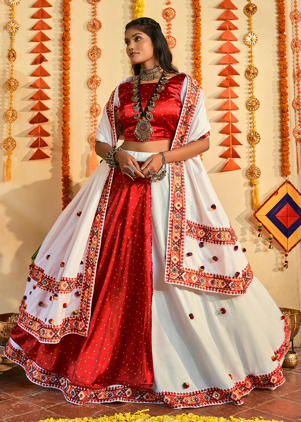 Traditional White & Red Maslin Cotton Navratri Chaniya Choli - Image 4