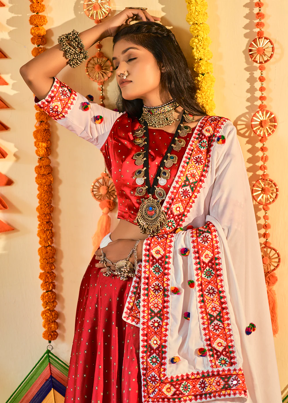 Traditional White & Red Maslin Cotton Navratri Chaniya Choli - Image 5