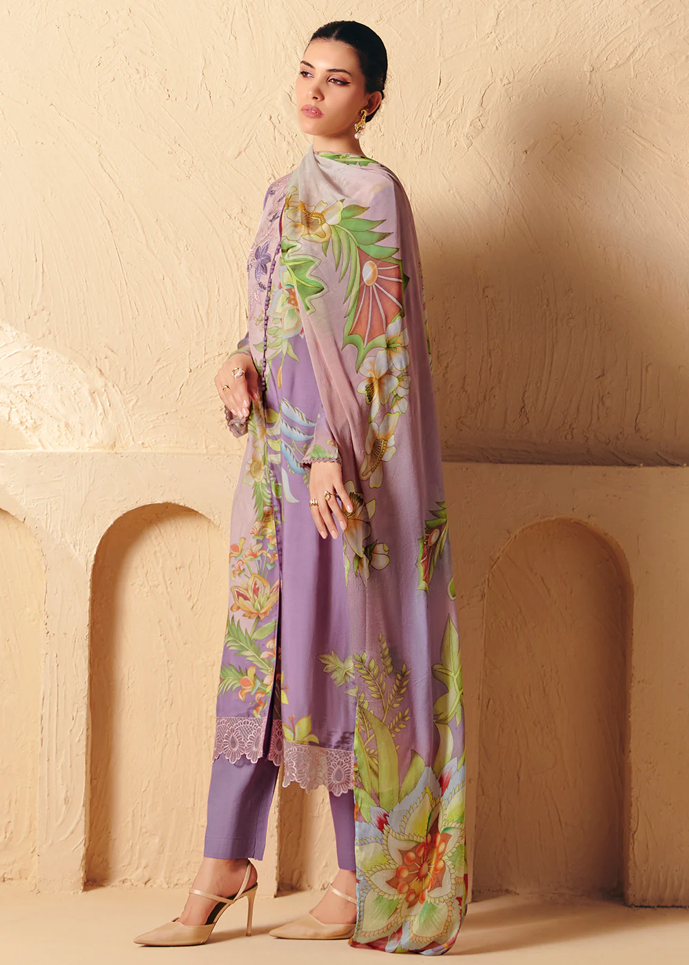 Trendy Lavender Printed Pant Style Salwar Suit - Image 4