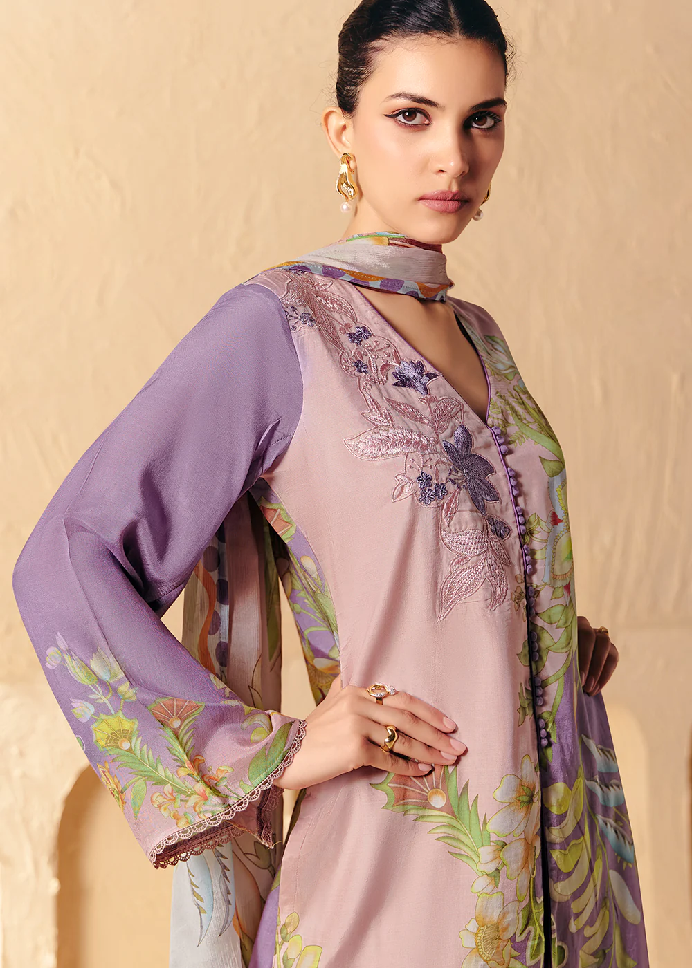 Trendy Lavender Printed Pant Style Salwar Suit - Image 5