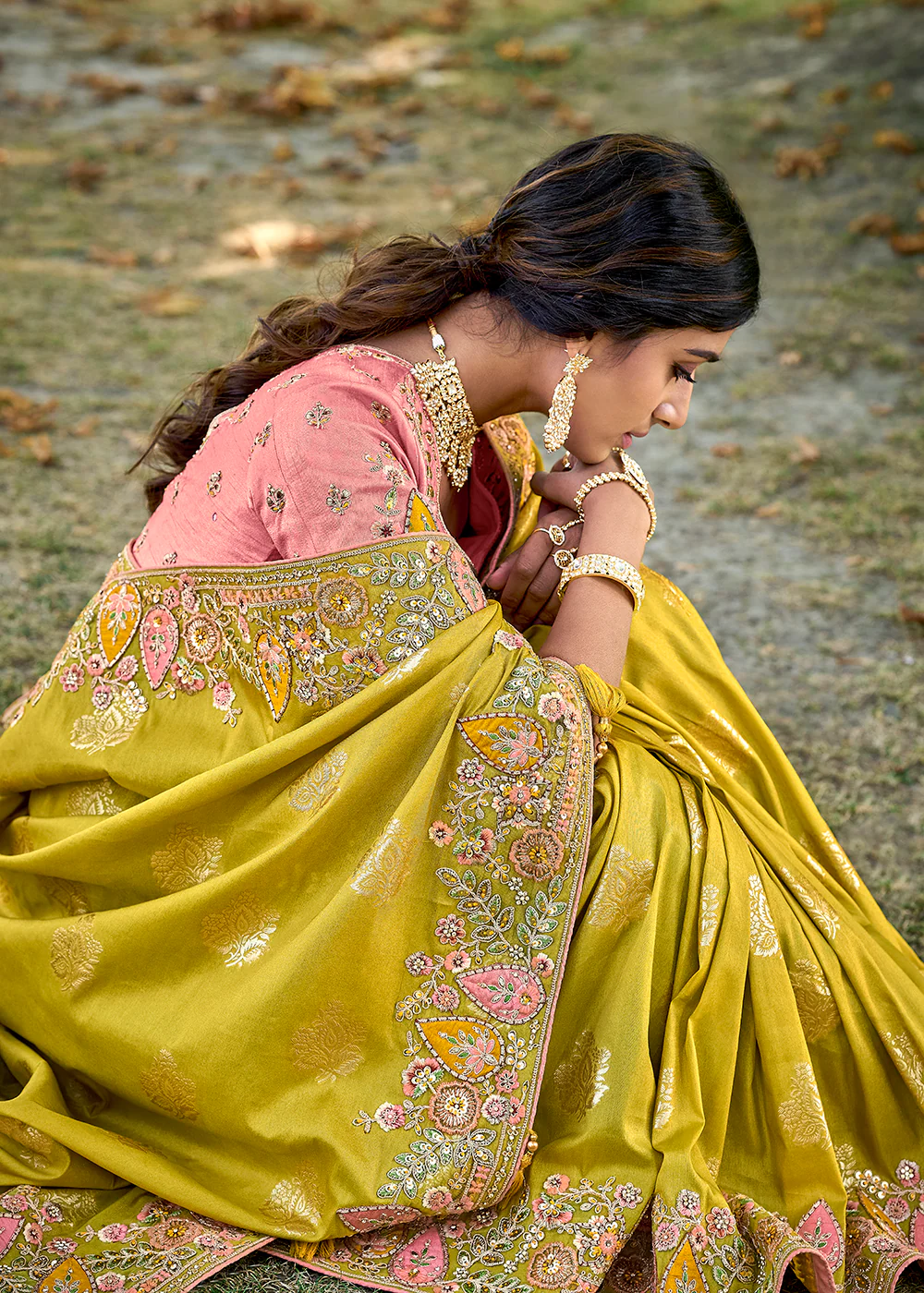 Vibrant Green Embroidered Silk Wedding Wear Contemporary Saree - Image 4