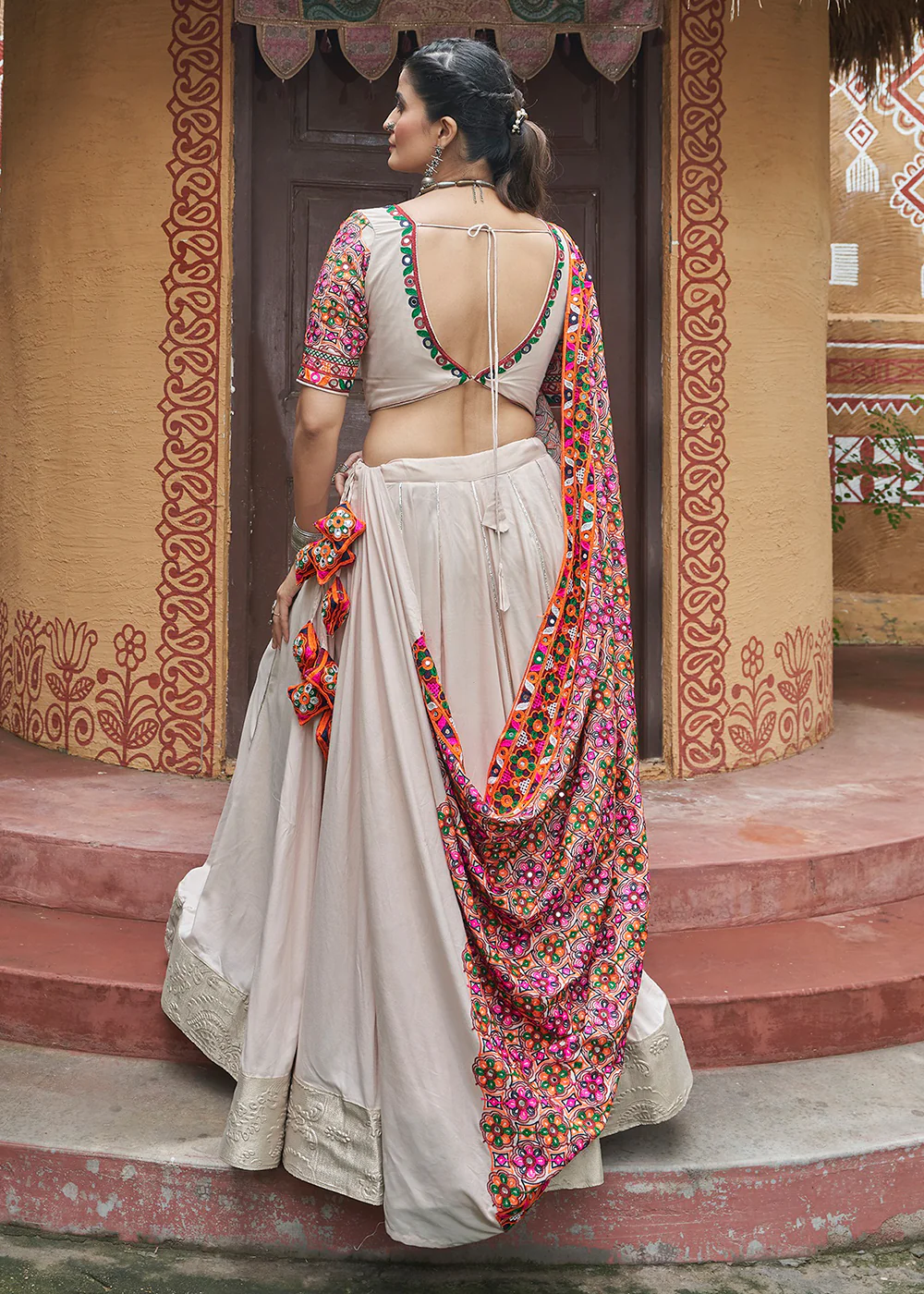 Viscose Rayon Chaniya Choli for Navratri in Beige - Image 3