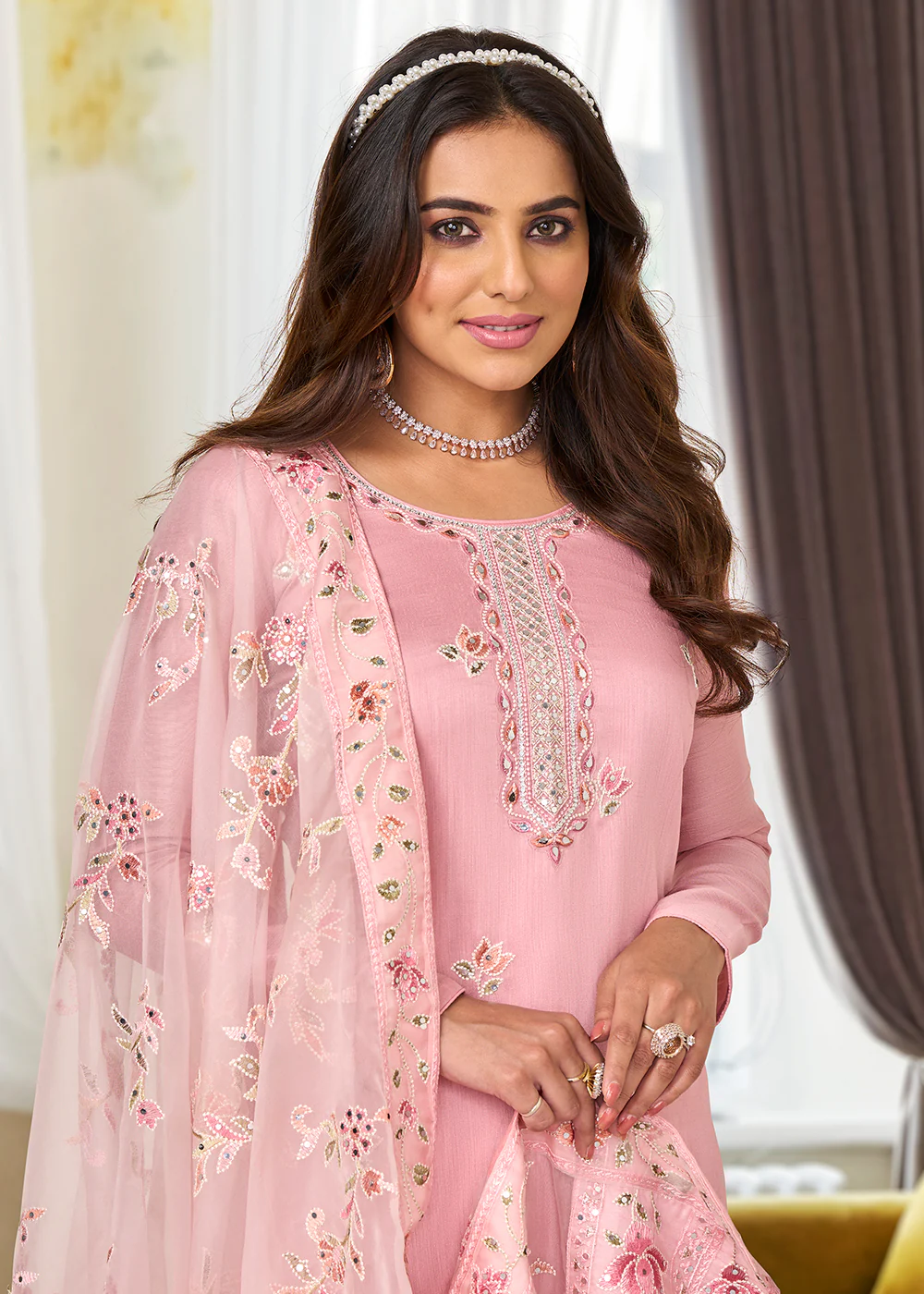 Viscose Silk Brilliant Pink Embroidered Salwar Kameez - Image 2
