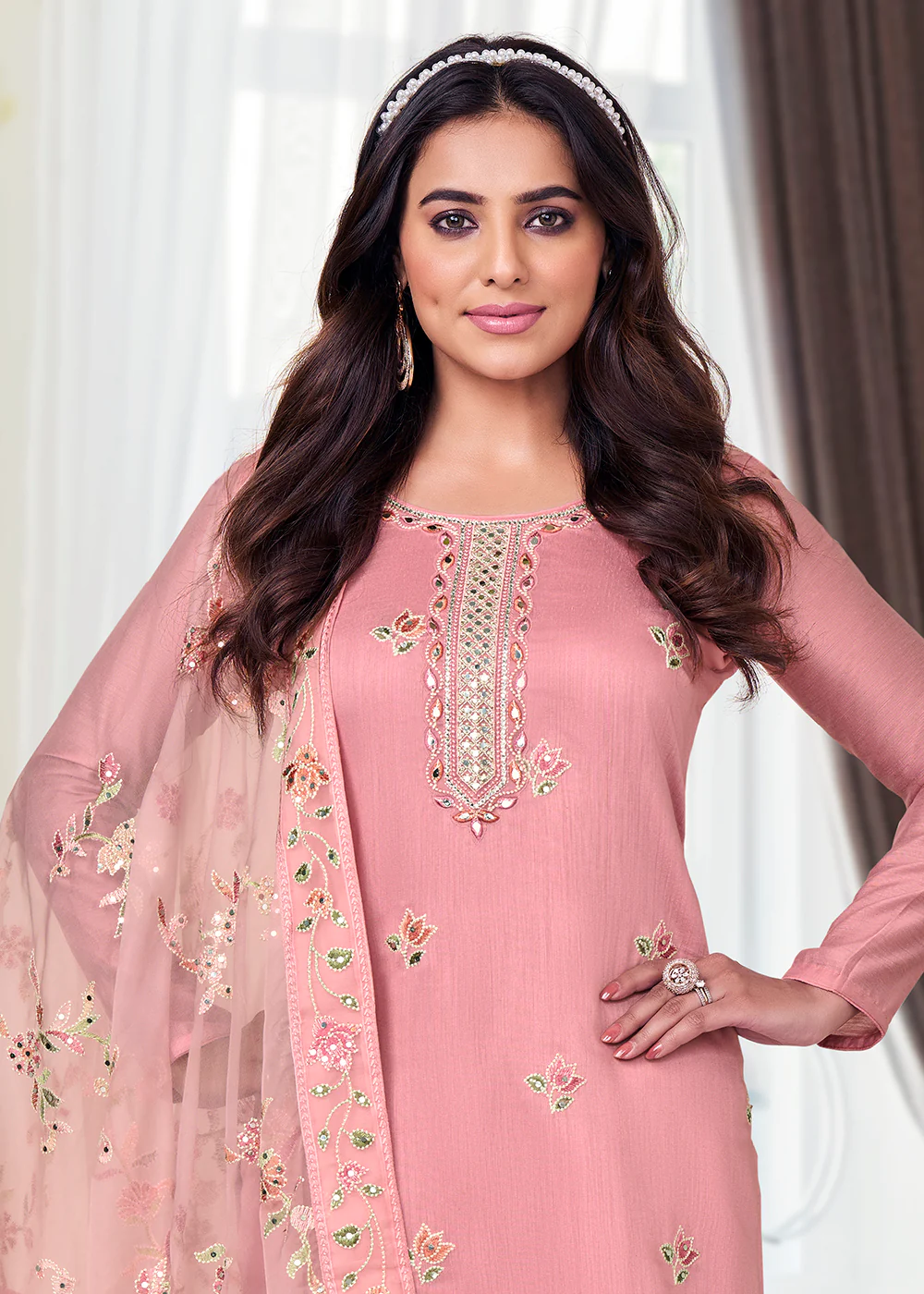 Viscose Silk Brilliant Pink Embroidered Salwar Kameez - Image 3