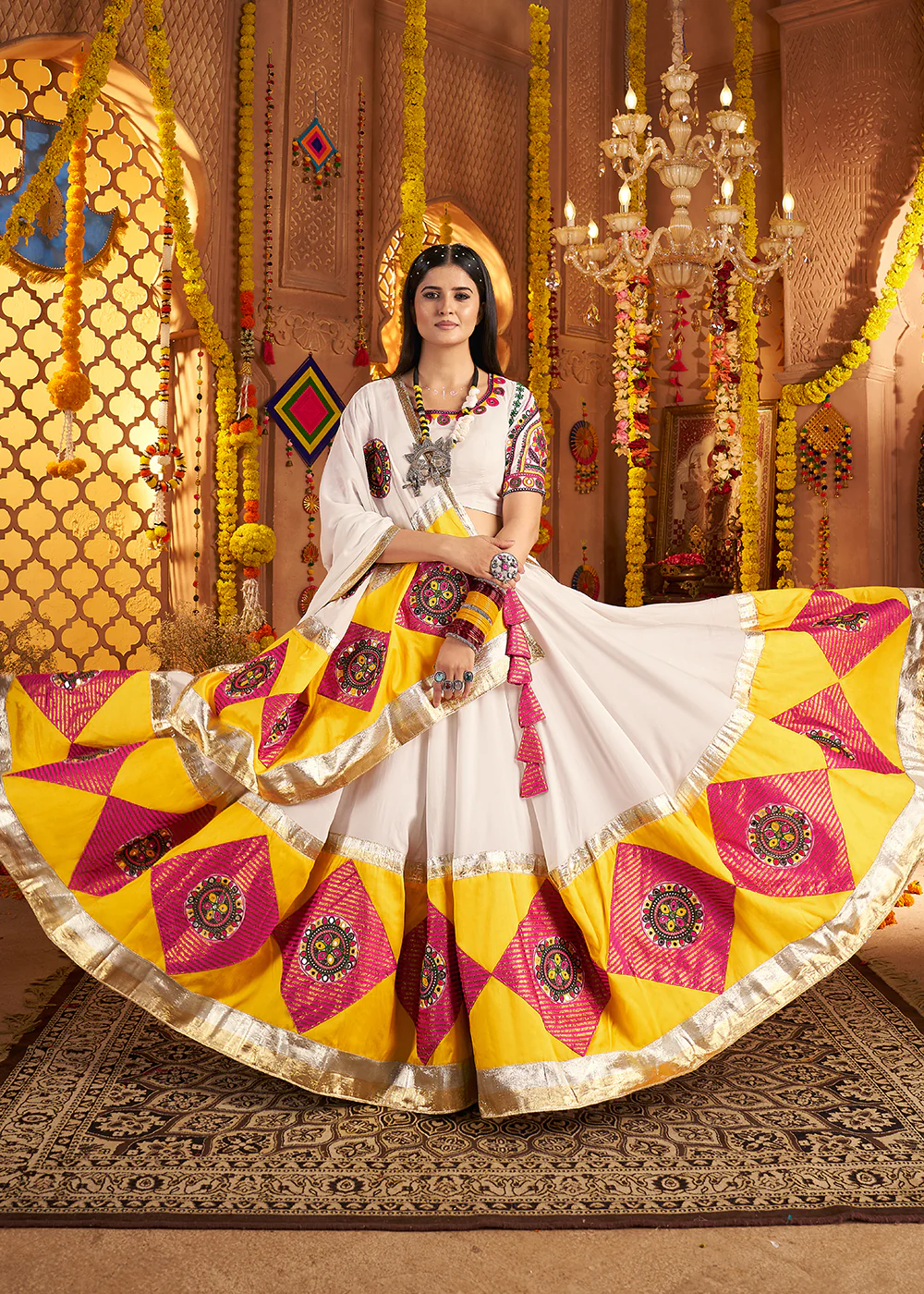 White Jacquard Patch Work Navratri Chaniya Choli - Image 4