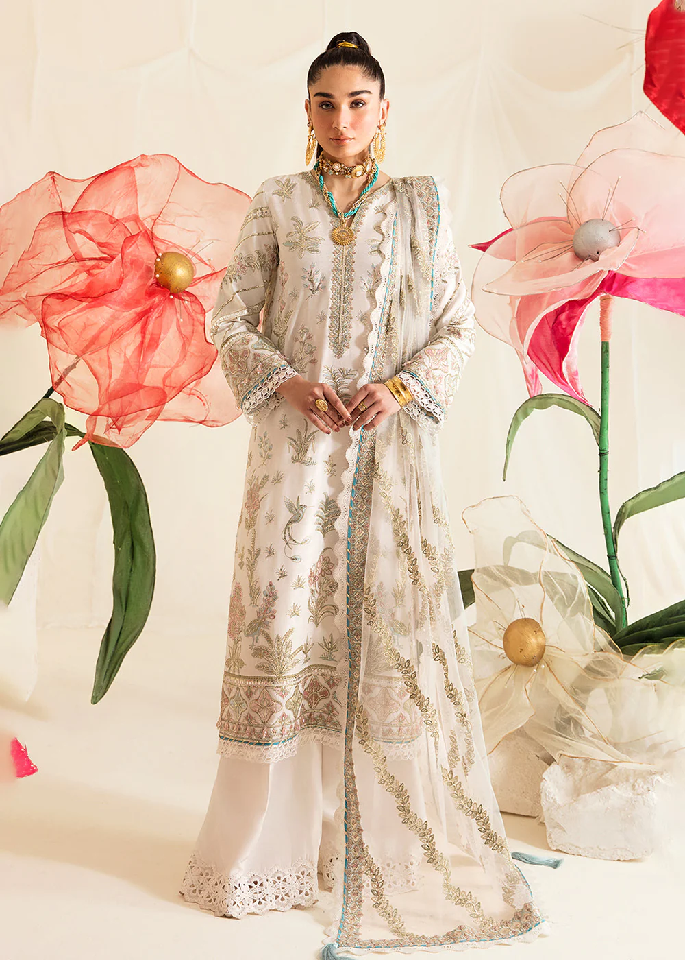 White Pakistani Palazzo Suit | Ayzel | Fleur De Lis Formals’23 | Victorie