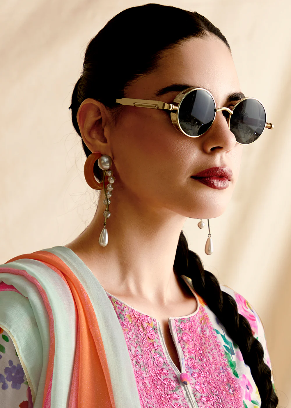White Pure Lawn Resham & Digital Printed Salwar Suit - Image 3