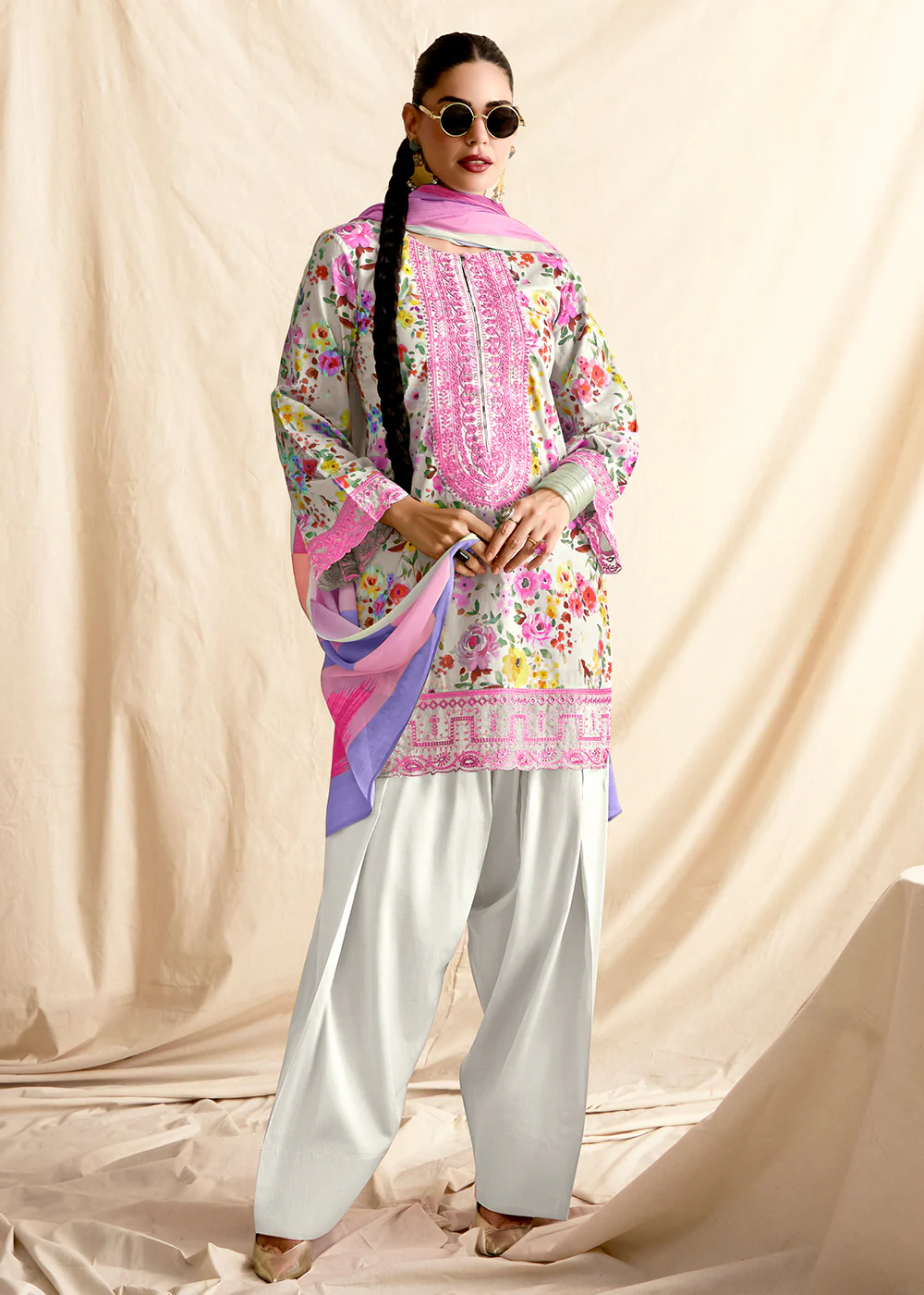 White Pure Lawn Resham & Digital Printed Salwar Suit - Image 4