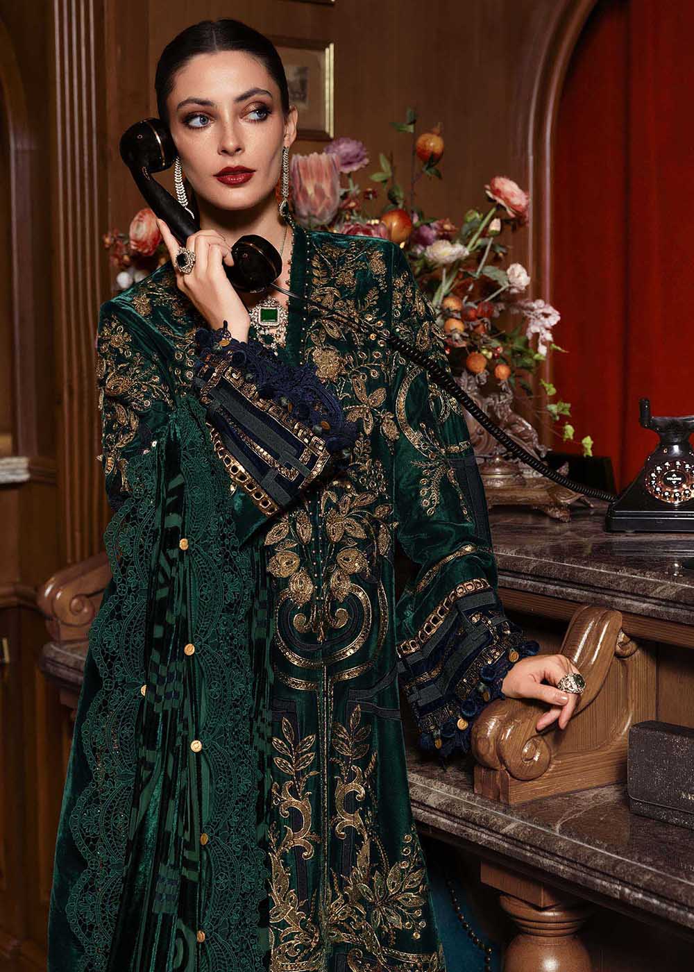 Winter Luxe '25 by Maria B | WL-1302 - Image 3