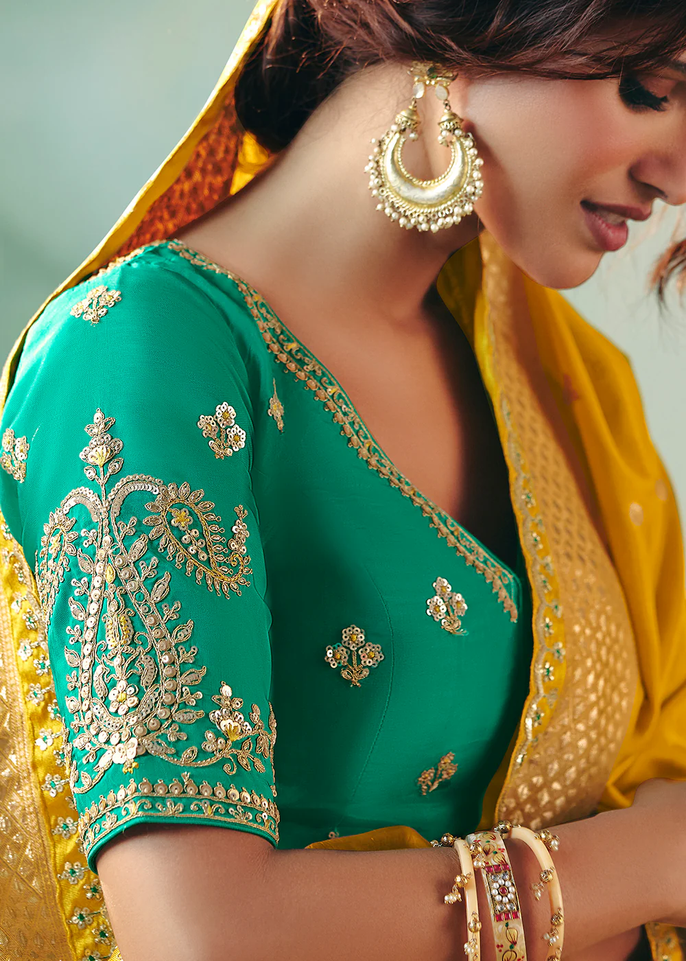 Yellow Premium Dola Viscose Silk Wedding Wear Saree - Image 5