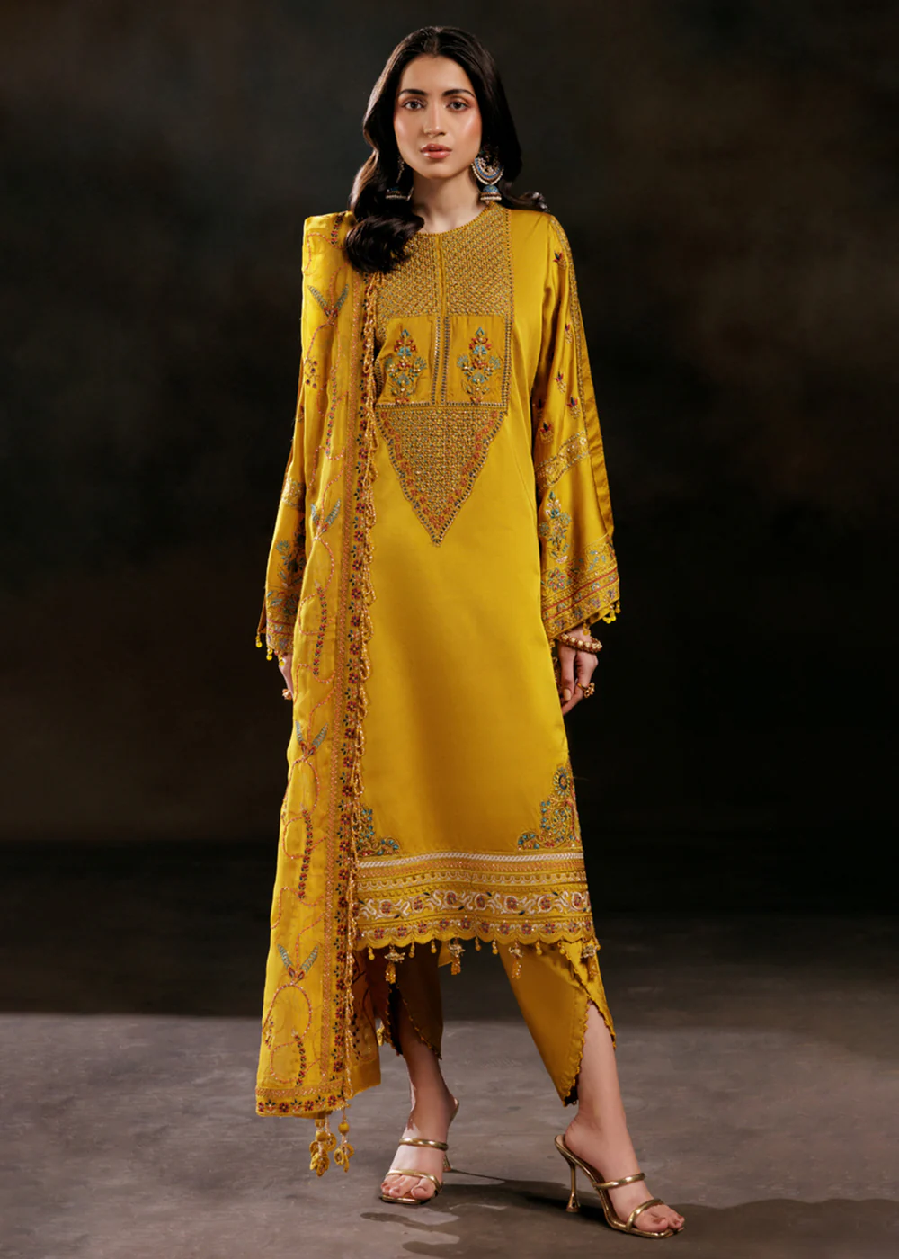 Zeenat Luxury Formals '25 Volume 22 by Zebtan | ZN-05