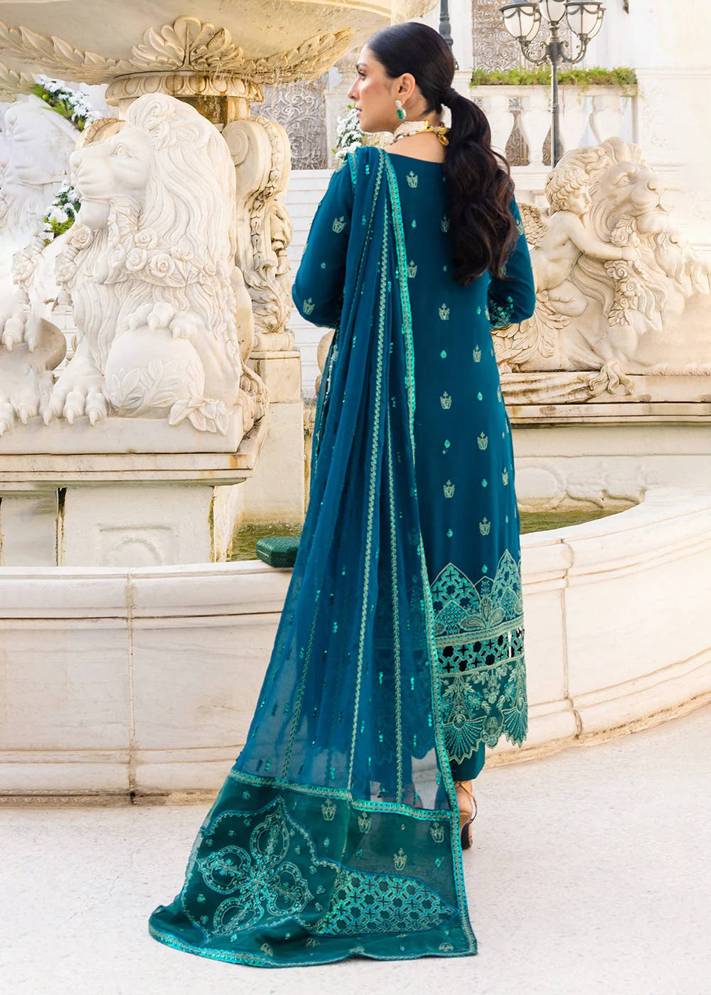 Zimal Luxury Formals 23 by Emaan Adeel | Noori - ZM 04 - Image 3