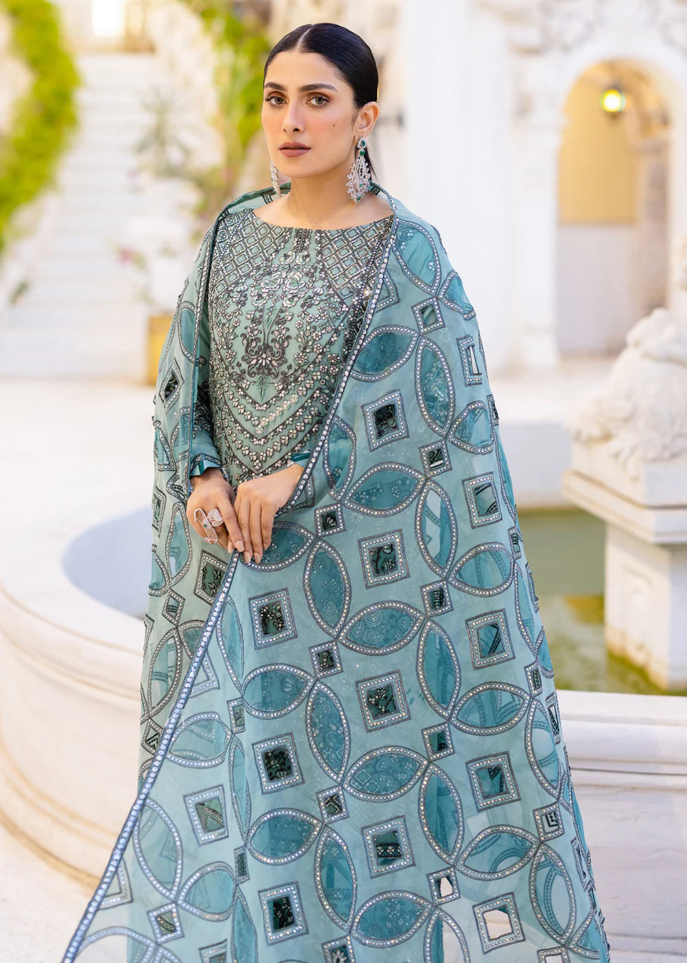Zimal Luxury Formals 23 by Emaan Adeel | Rangreza - ZM 10 - Image 5