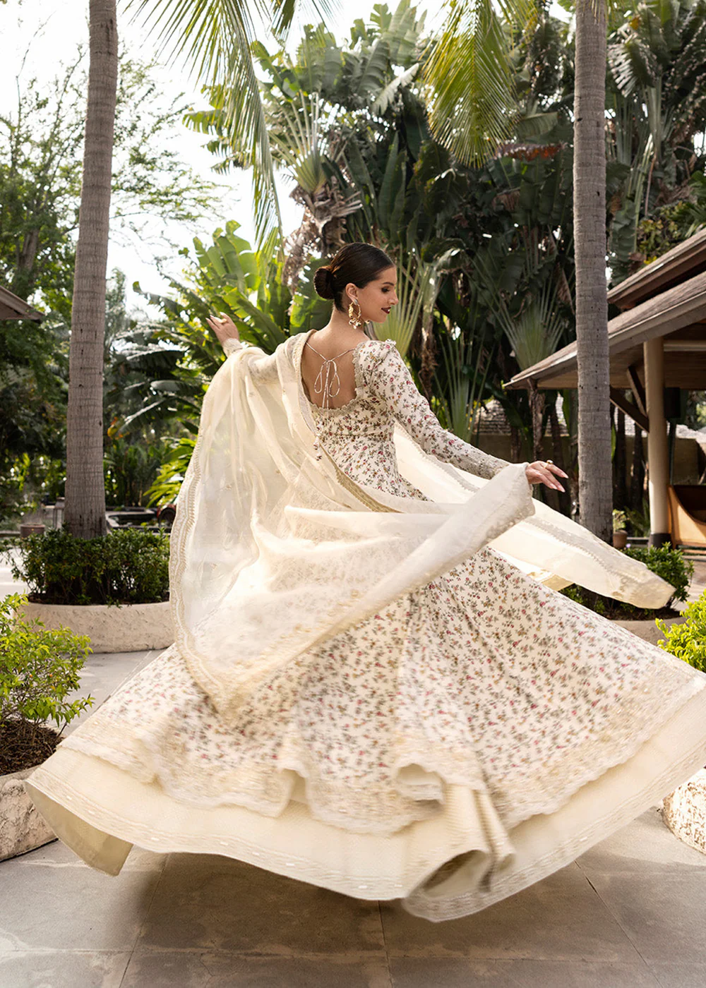 Zinnia Unstitched Luxury Lawn '25 by Faiza Saqlain | Vinika - Image 5